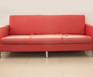 Kanapa w kolorze czerwonym Czerwona sofa