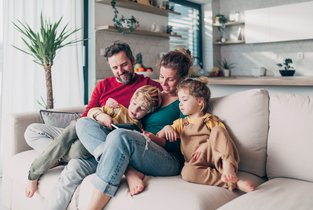 Rodzina na kanapie - OC w życiu prywatnym