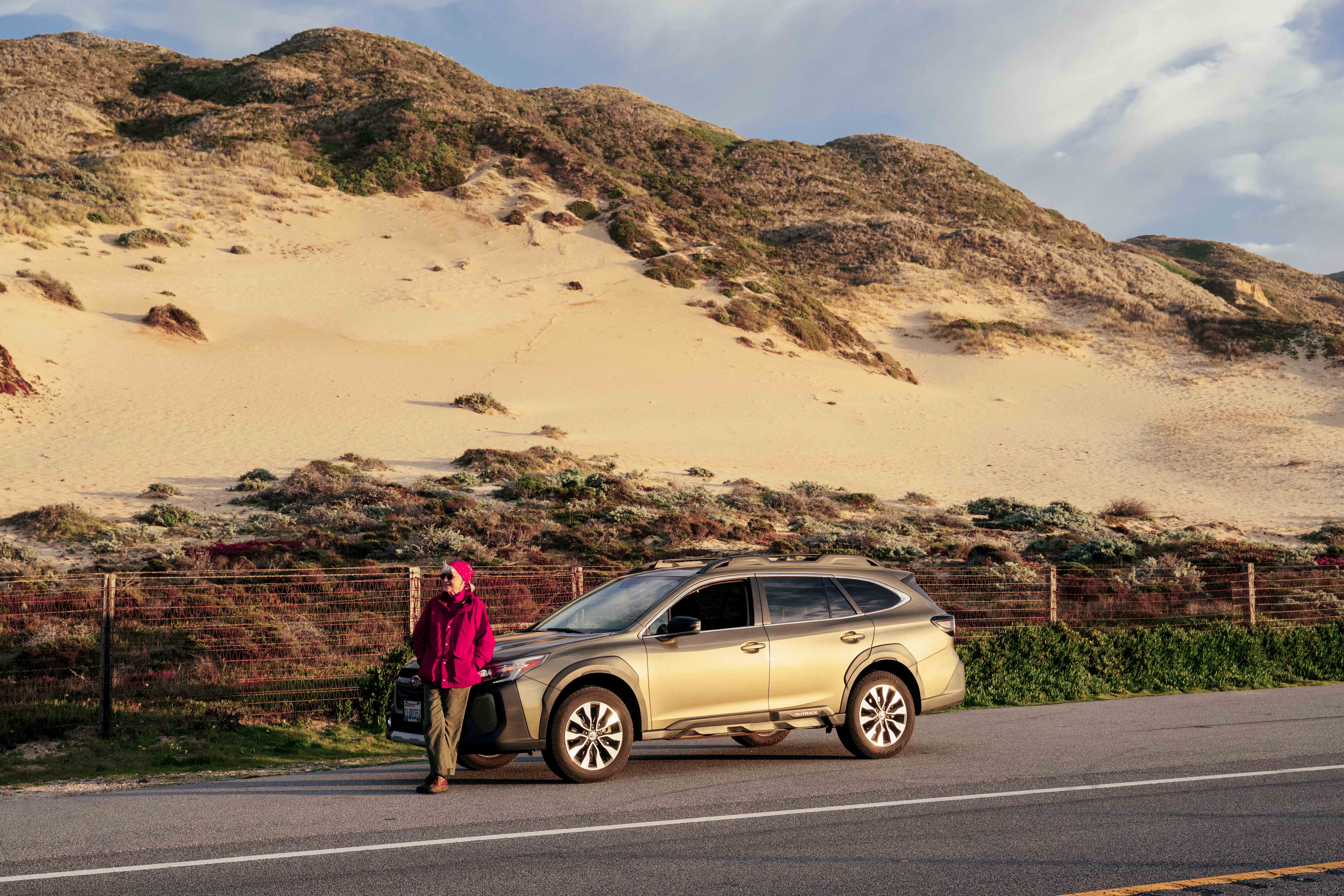 Samochód SUV na drodze